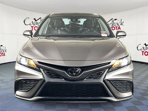 Used 2023 Toyota Camry SE image 3