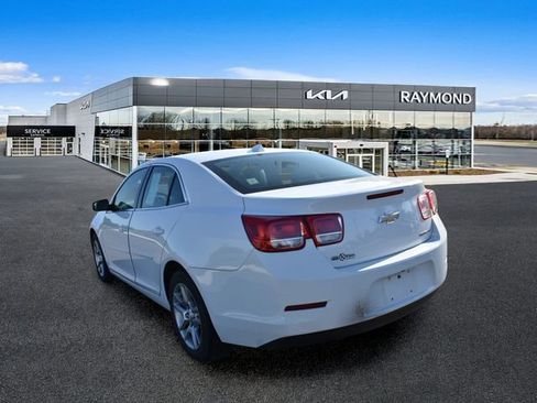 Used 2014 Chevrolet Malibu LT w/ Power Convenience Package FWD image 5