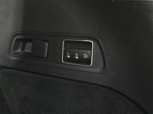 Used 2023 Mercedes-Benz GLS 450 4MATIC image 39