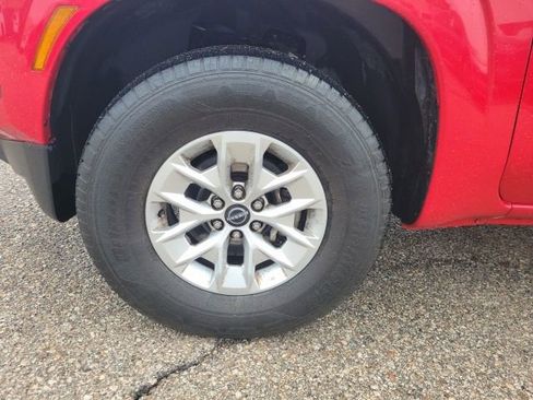 Used 2024 Nissan Frontier SV image 26