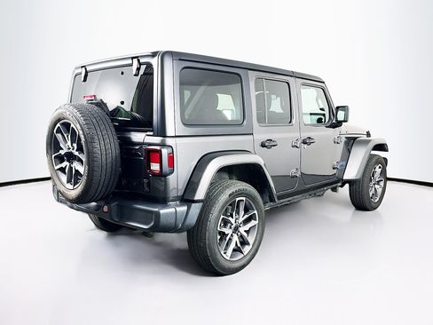Used 2024 Jeep Wrangler Unlimited w/ Convenience Group AWD/4WD image 9