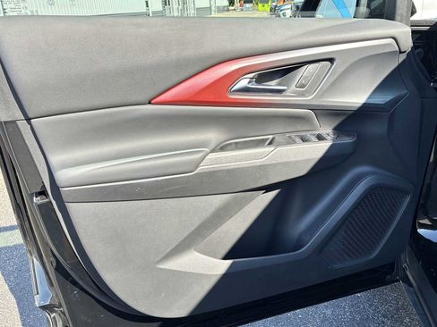 Certified 2024 Chevrolet Equinox EV RS image 21