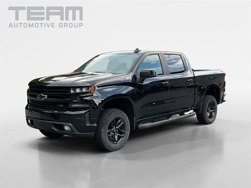 Used 2020 Chevrolet Silverado 1500 LT Trail Boss image 3