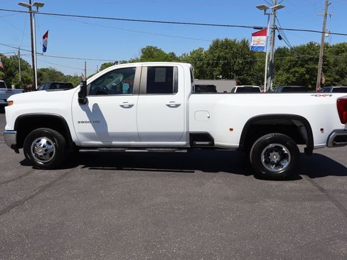 Used 2024 Chevrolet Silverado 3500 LT w/ Convenience Package AWD/4WD image 24