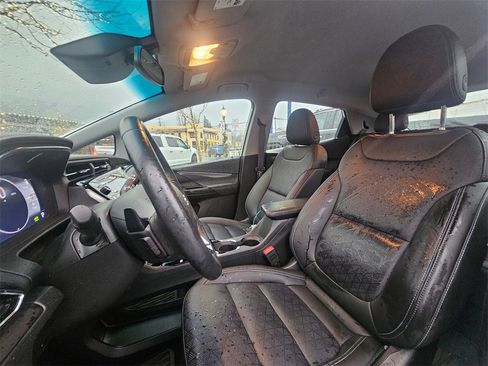 Used 2023 Chevrolet Bolt LT w/ Infotainment Package image 23