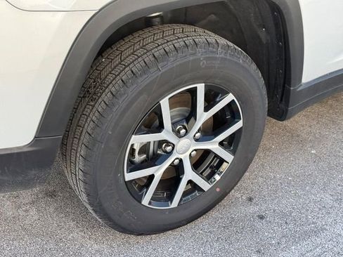 New 2025 Jeep Grand Cherokee L Limited w/ Trailer Tow Package image 6