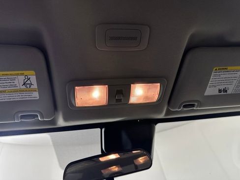 Used 2022 Nissan Frontier SV w/ Technology Package image 24