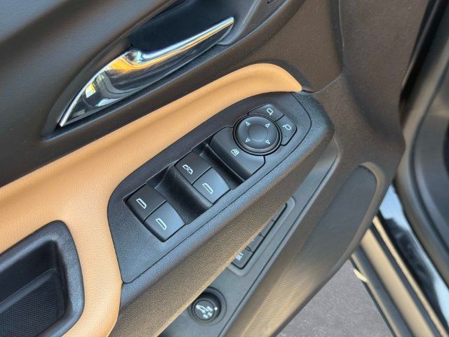 Used 2018 Chevrolet Equinox Premier FWD image 18