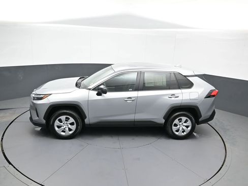 Certified 2025 Toyota RAV4 LE image 40