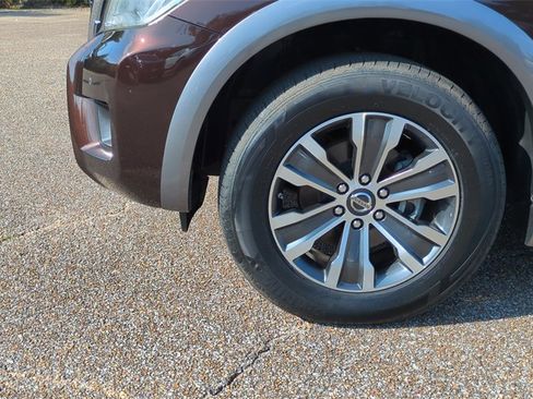 Used 2017 Nissan Armada SL image 9