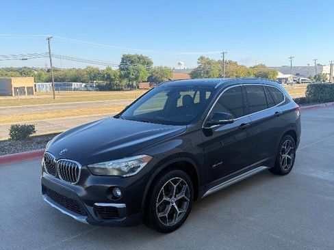 Used 2018 BMW X1 sDrive28i image 2