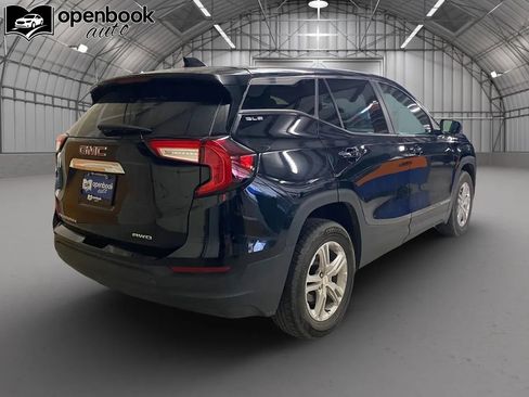Used 2024 GMC Terrain SLE image 5