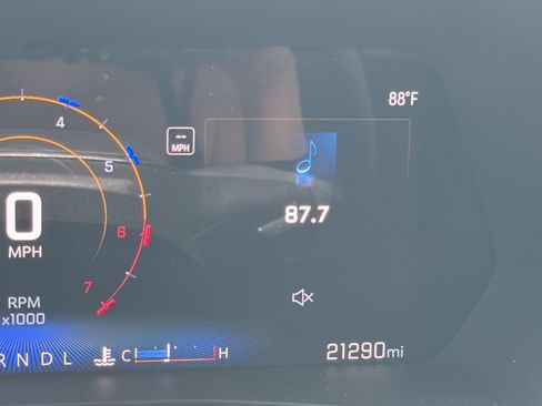 Used 2025 Chevrolet Colorado ZR2 w/ Technology Package AWD/4WD image 22