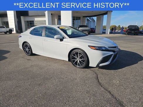 Used 2022 Toyota Camry SE image 30