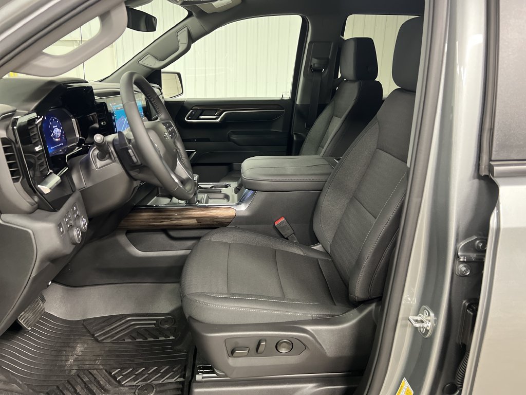 New 2026 Chevrolet Silverado 1500 RST AWD/4WD image 13