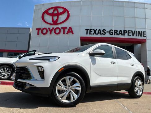 Used 2025 Buick Encore GX Preferred FWD image 2
