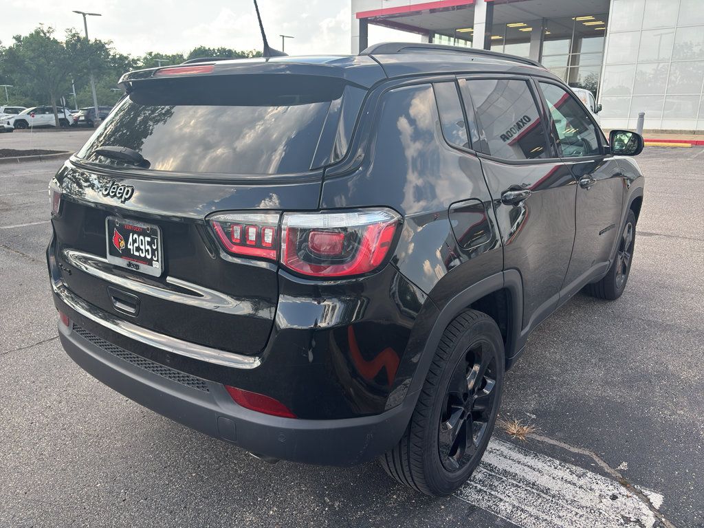 Used 2018 Jeep Compass Latitude w/ Popular Equipment Group AWD/4WD image 5