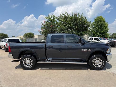 Used 2018 RAM 2500 Tradesman w/ Chrome Appearance Group AWD/4WD image 32