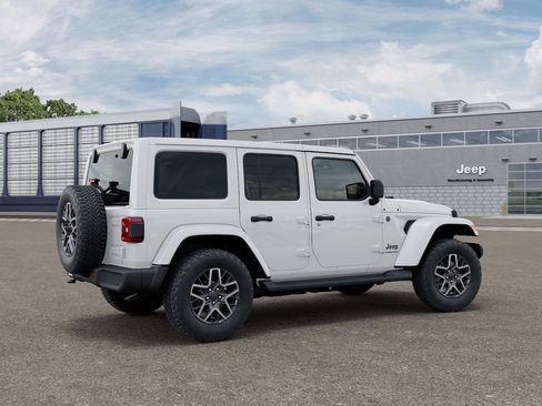 New 2026 Jeep Wrangler Unlimited Sahara AWD/4WD image 4