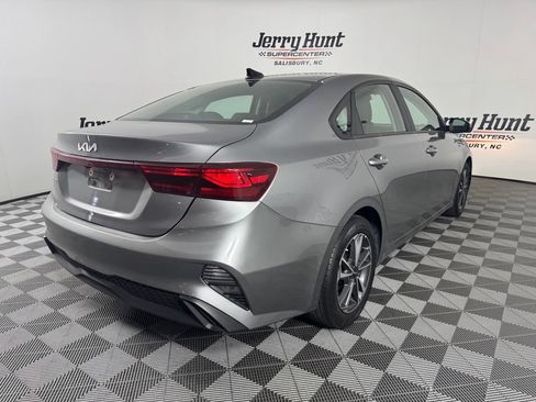 Used 2024 Kia Forte LXS FWD image 7