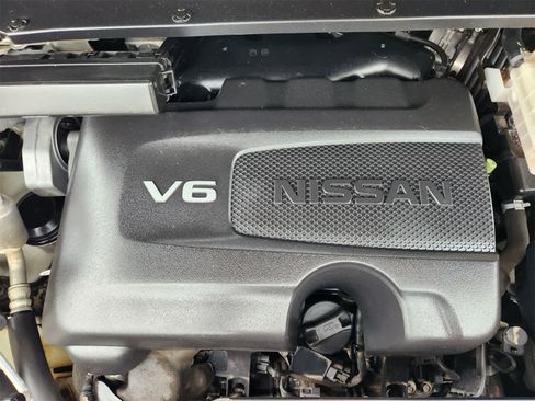 Used 2017 Nissan Pathfinder Platinum w/ Cargo Package image 31