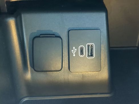 Certified 2025 Ford Explorer ST image 21