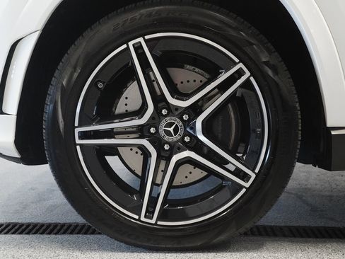 Used 2023 Mercedes-Benz GLS 580 4MATIC image 8