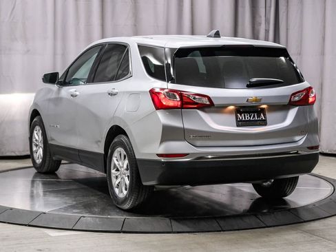 Used 2019 Chevrolet Equinox LT image 2