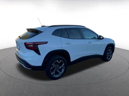 Used 2025 Chevrolet Trax LT image 15