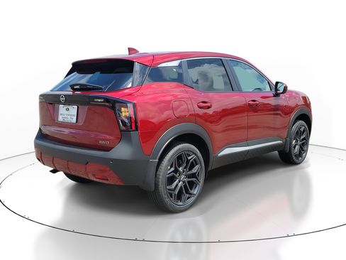 Used 2025 Nissan Kicks SV w/ Charging Package image 4