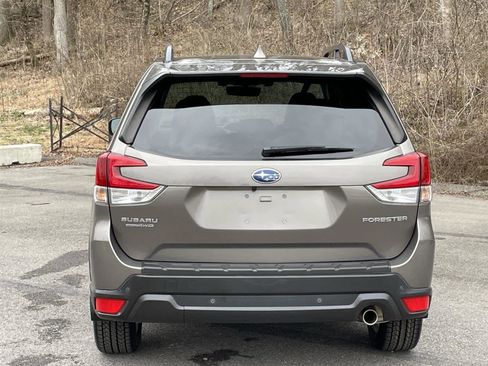 Used 2020 Subaru Forester Limited image 4