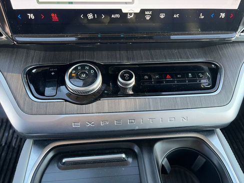 Used 2025 Ford Expedition Max Platinum w/ Platinum Ultimate Package image 31