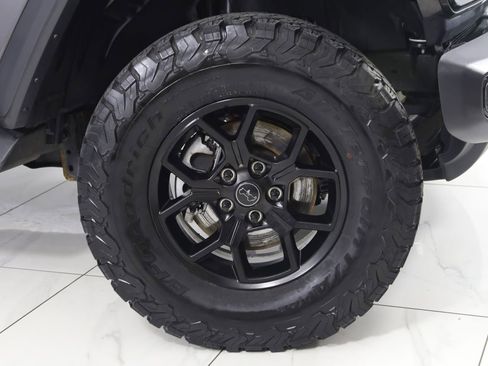 Used 2024 Jeep Wrangler Unlimited Sport AWD/4WD image 14