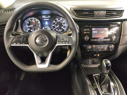 Used 2017 Nissan Rogue S image 22