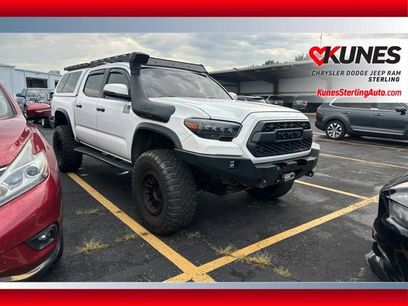 Used 2017 Toyota Tacoma TRD Off-Road w/ Tow Package (A/T)