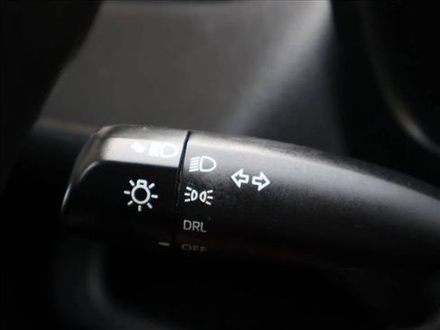 Used 2022 Toyota RAV4 LE AWD/4WD image 14