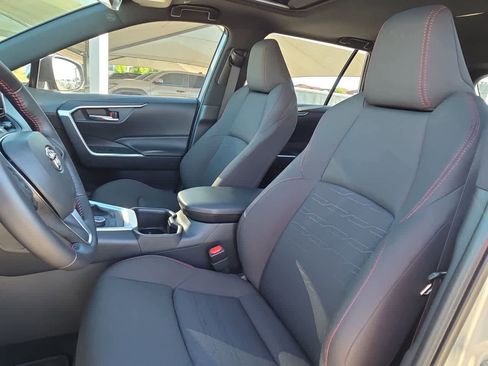 Used 2025 Toyota RAV4 SE w/ Weather & Moonroof Package AWD/4WD image 15