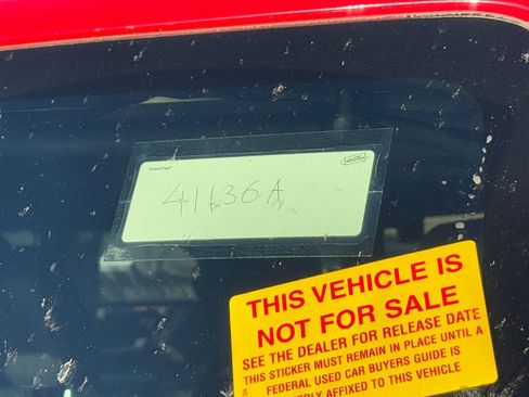 Used 2016 Jeep Wrangler Unlimited Rubicon image 12