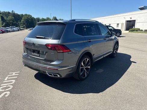 Used 2023 Volkswagen Tiguan SEL R-Line AWD/4WD image 17