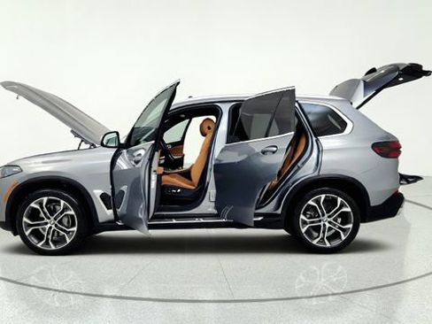 Used 2025 BMW X5 sDrive40i w/ Parking Assistance Package RWD image 15