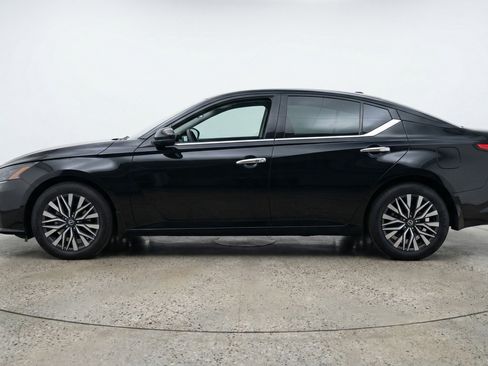 Used 2025 Nissan Altima 2.5 SV image 5
