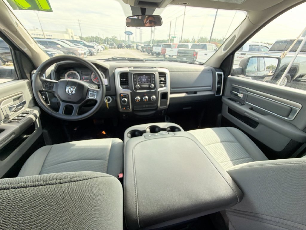 Used 2019 RAM 1500 Classic SLT AWD/4WD image 11