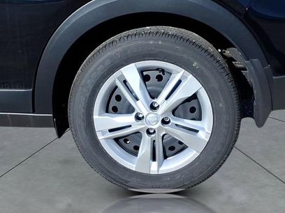 New 2025 Nissan Kicks Play S