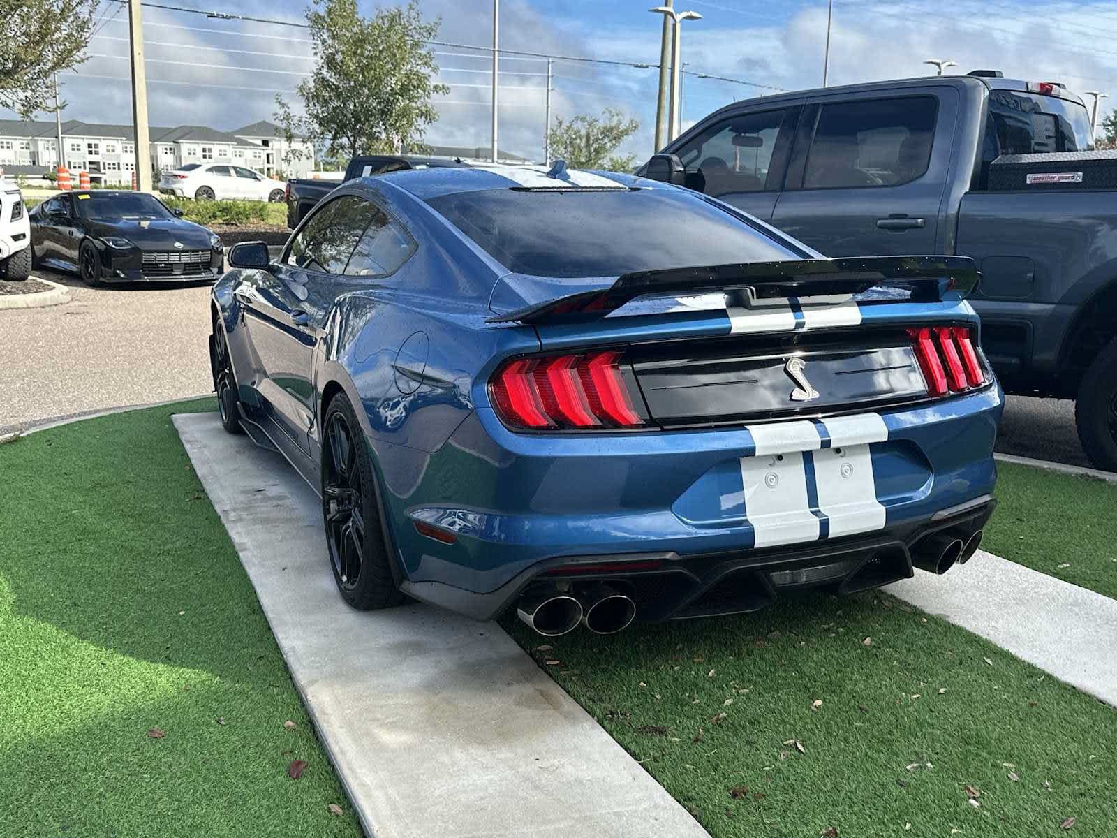 Used 2021 Ford Mustang Shelby GT500 w/ Technology Package RWD image 4