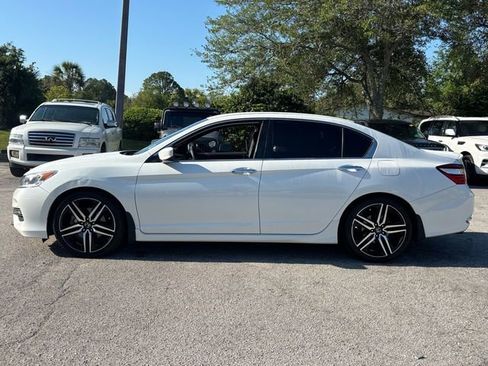 Used 2017 Honda Accord Sport Special Edition image 4