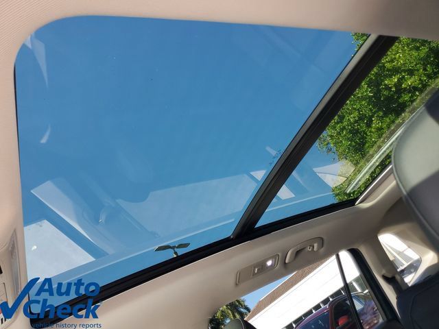 Used 2019 Volkswagen Tiguan SEL FWD image 21