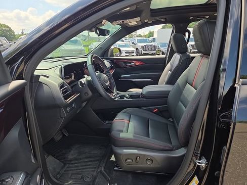 Used 2026 Chevrolet Traverse RS AWD/4WD image 16