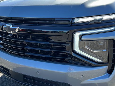 New 2026 Chevrolet Suburban RST w/ RST Capability Package image 9