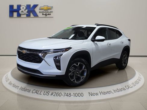 New 2026 Chevrolet Trax LT w/ Driver Confidence Package image 3