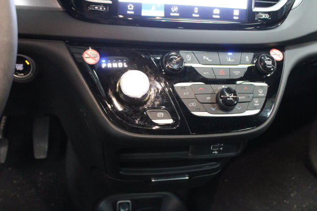 Used 2026 Chrysler Pacifica Select FWD image 20